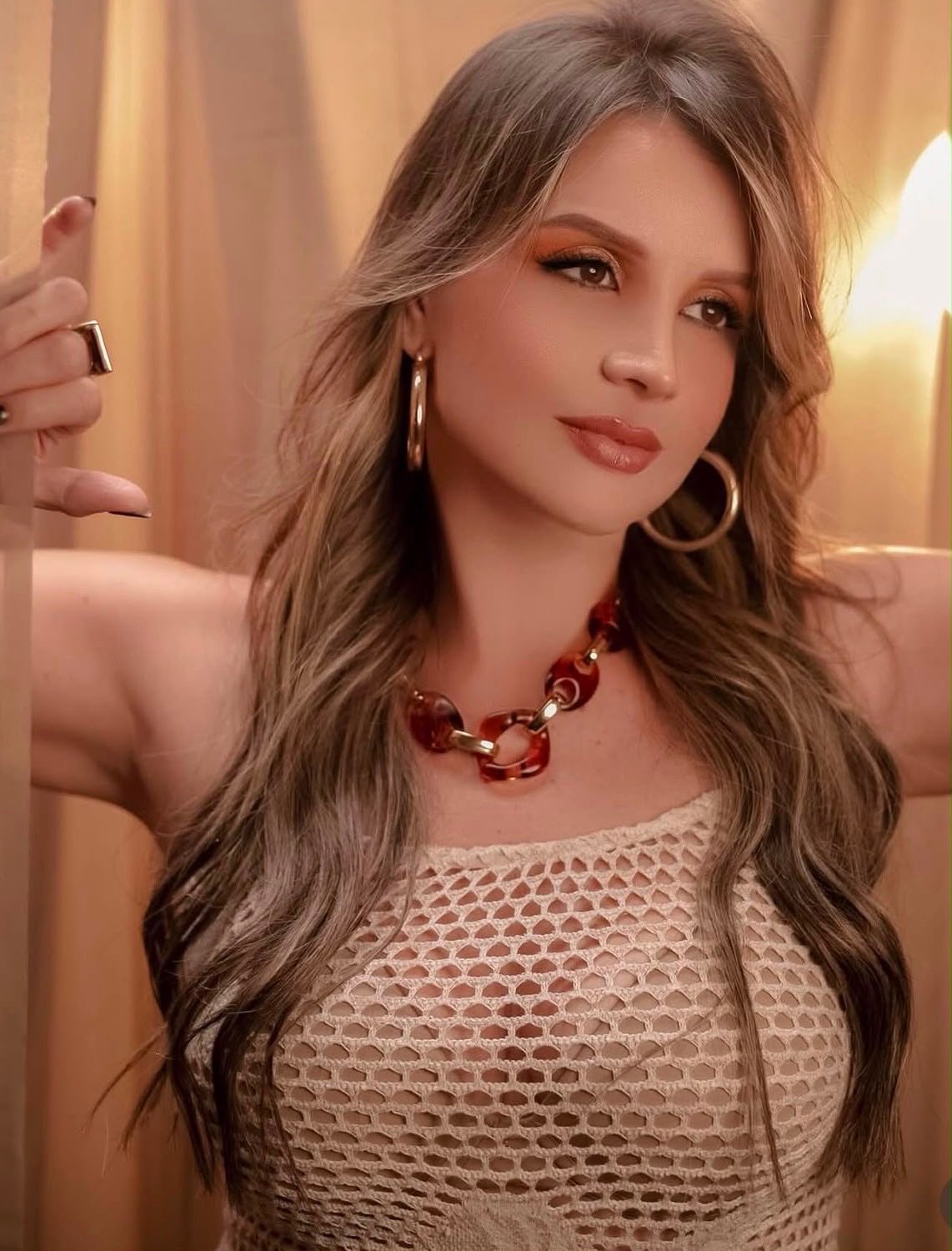 Maquillaje glam cálido por Stefany